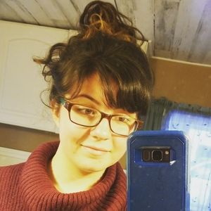 Meet your Posher, Casey